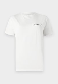 Witte katoenen t-shirt met korte mouwen, ronde hals, met een klein zwart "REPLAY" logo op de linker borst. Glad van textuur.