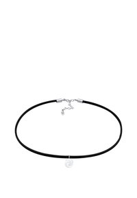 Zwarte leren choker halsketting met een zilveren spiraalhanger, bevestigd met metalen sluitingen en een verstelbare ketting voor de lengte.