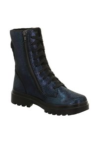 Stivali da combattimento con lacci in blu scuro con una finitura texturizzata e luccicante. Presentano una cerniera laterale e una suola spessa e robusta nera.