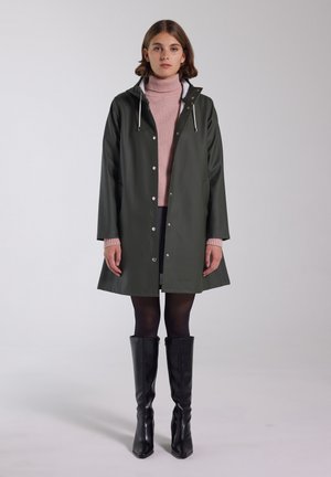 MOSEBACKE - Regnjacka - green