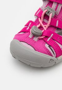 Keen SEACAMP II CNX CHILDREN UNISEX - Chodecké sandály - very berry/dawn pink