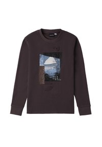 Koszula z długim rękawem, w ciemnym brązowym kolorze, wykonana z bawełny, z warstwowym nadrukiem graficznym w odcieniach niebieskiego, czarnego i brązowego, z tekstowymi akcentami oraz okrągłym dekoltem.
