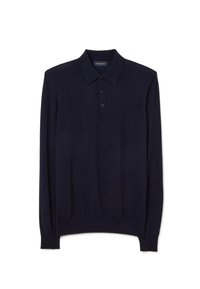 Marineblauw poloshirt met lange mouwen, gemaakt van zachte gebreide stof, met een klassieke kraag, een drie-knopenpaillettenlijst en geribbelde boorden.