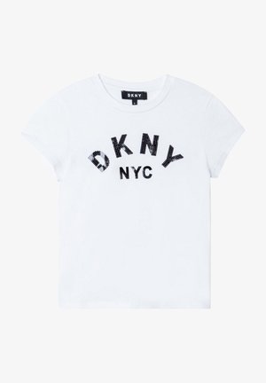 Biała bawełniana koszulka z krótkim rękawem, okrągłym dekoltem oraz czarnym cekinowym logo z napisem "DKNY NYC" w zakrzywionym stylu.