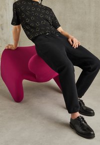 sandro T-shirt z nadrukiem