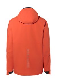 Heldere oranje waterdichte jas met capuchon, lange mouwen en verticale reflecterende strip in het midden van de rug.