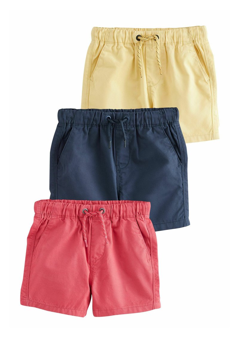 Drie paar shorts in geel, marineblauw en koraal. Elk heeft een elastische tailleband, een trekkoord en zijzakken. Zachte katoenstof.