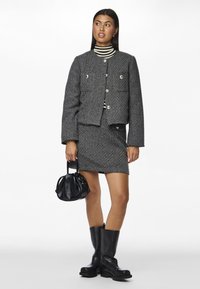Pieces PCNUA JACKET - Jas - dark grey