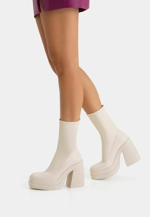 Plateaustøvletter - off-white