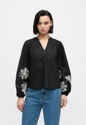 OBJMERLE HOPE V NECK - Blūze - black/white