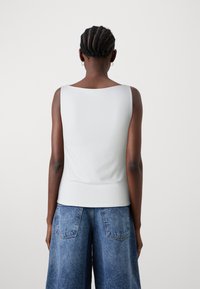Abercrombie & Fitch - Top