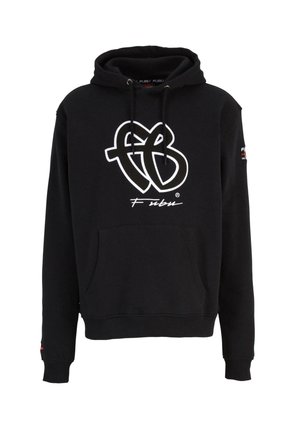 Czarna bluza z kapturem wykonana z bawełny, z dużym białym logotypem na przodzie, przednią kieszenią oraz ściągaczami na mankietach i u dołu.