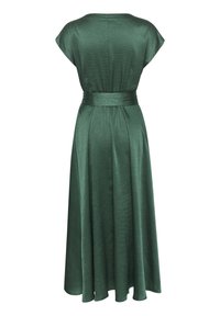 Groene, lange jurk met een aansluitende taille en wijde mouwen, gemaakt van een gestructureerde, glanzende stof. Eenvoudig, elegant ontwerp met plooien.