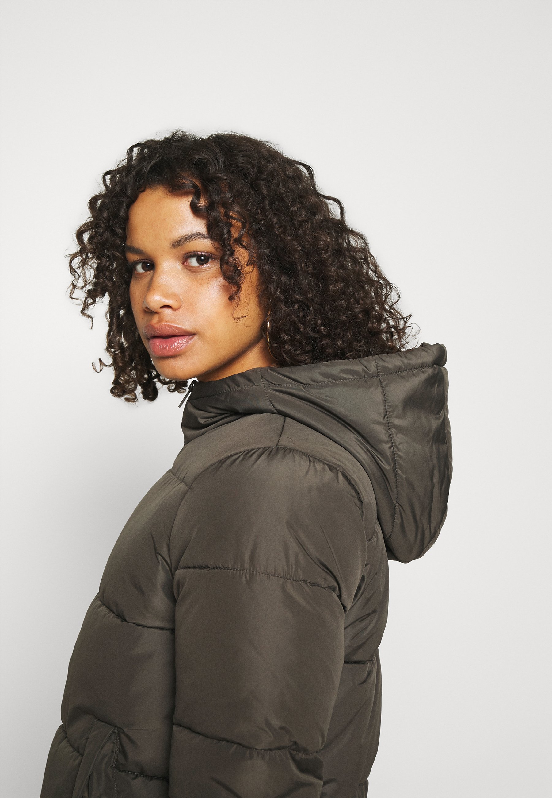 PIECES Tall PCBEE PRINT SHORT PUFFER 