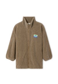 Ruskea fleece-takki, jossa on korkea kaulus, vetoketjullinen etuosa ja puffi-hihat. Rinnassa on värikäs paikka. Pehmeä, teksturoitu kangas.