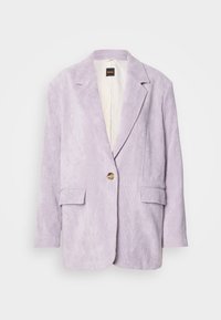 Fialový kordovací blazer s jedným zlatým gombíkom, dvoma prednými vreckami, klopovými reverzami a hladkou vnútornou podšívkou.