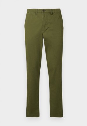 Pantalons en coton vert olive, design à jambe droite, fermeture par bouton, avec passants de ceinture et poches latérales, texture lisse, sans motifs.