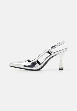 Marks & Spencer, Escarpins à talons hauts - silver-coloured