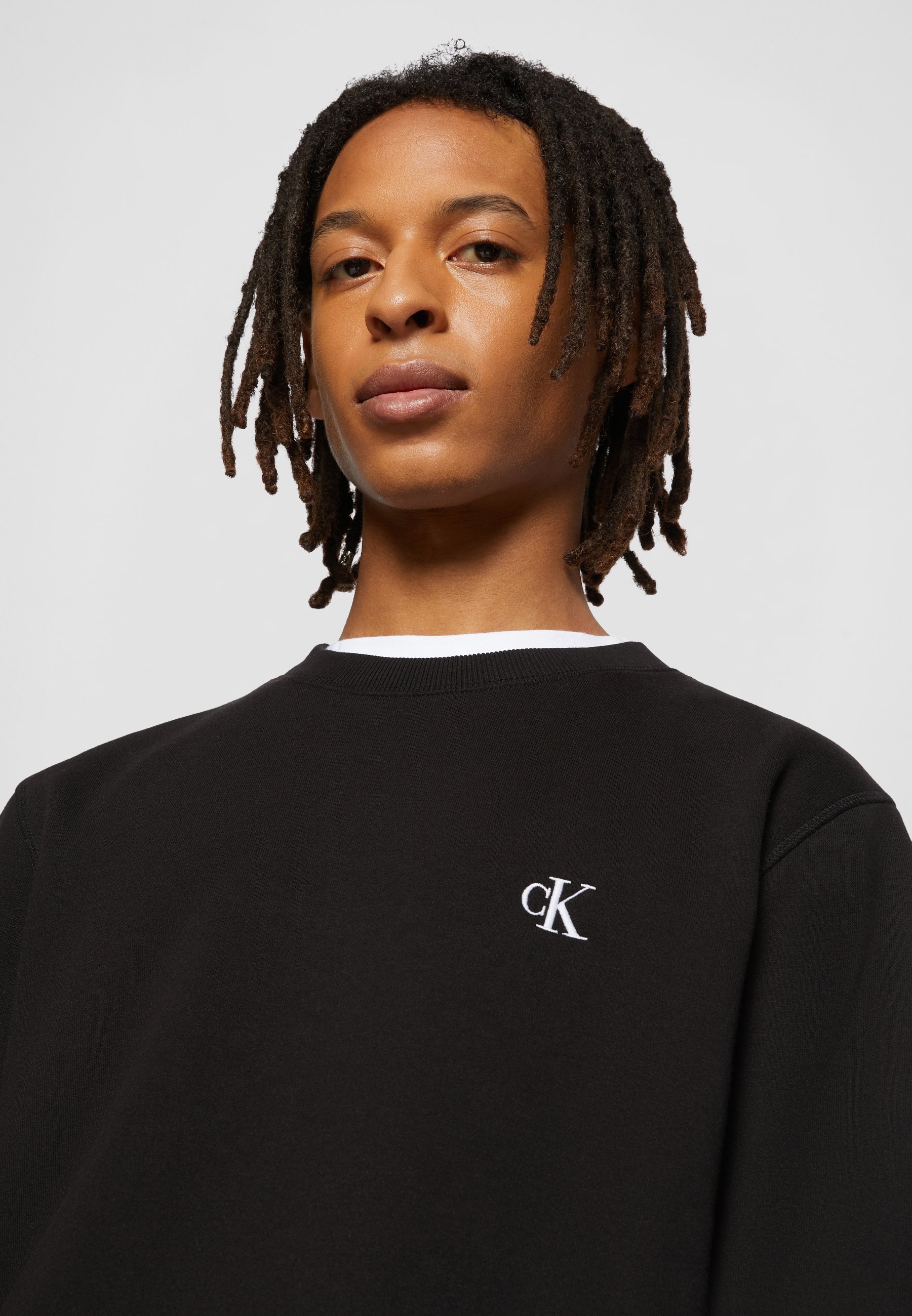 ●   ● CK Essential Warm SWEATSHIRT Calvin Klein Jeans Ck Essential Men's Hooded Sweatshirt