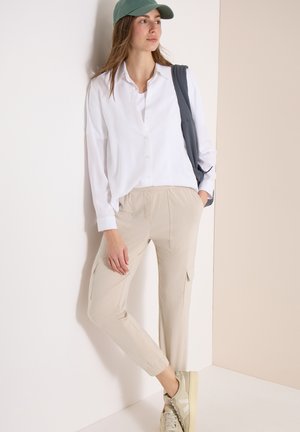 Cecil MID WAIST SLIM LEG HOSE IM CARGO-LOOK - Cargobukser - grain beige