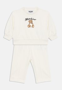 Δεν επιλέχθηκε, cloud