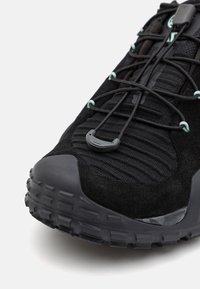 Mammut HUECO II LOW GORE TEX MEN - Hikingskor - black/steel