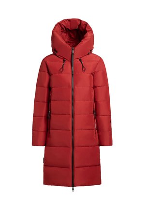 Rdeča puffer jakna z visokim ovratnikom in snemljivo kapuco. Ima vodoravne prešite sekcije in sprednje zadrgo, ter stranske žepe.