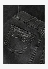 Sélectionné, grey-used