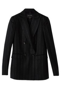 Blazer noir croisé avec fines rayures blanches verticales, revers crantés, manches longues et deux poches avant à rabat.