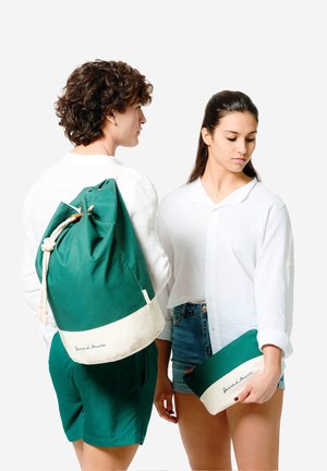 Gassa d’Amante FORTE DEI MARMI - Tagesrucksack - green white ivory plain