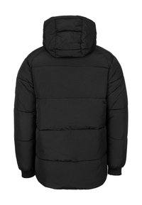 Černá péřová bunda s kapucí, prošívaný design s viditelnými horizontálními švy a elastickými manžetami na rukávech pro přiléhavý vzhled.