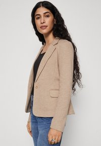 Vero Moda Petite VMJULIA - Bleiser - silver mink