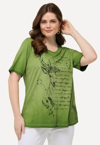 Ulla Popken SCRIPT LETTERING  - T-shirts print - oliv