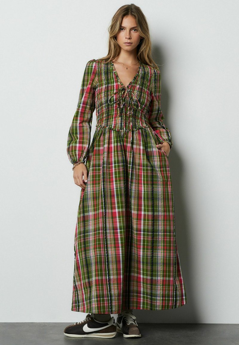 slim fit dress slacks Green Plaid Lace Detail Smocked Maxi Dress Medium