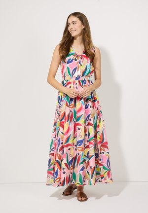 Maxikleid mit einem bunten Blättermuster, das einen lässigen Schnitt, ärmelloses Design und eine taillierte Taille aufweist. Das Material scheint leicht und atmungsaktiv zu sein.