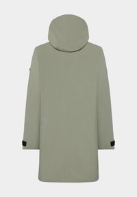 Manteau imperméable vert clair avec capuche, manches longues et poignets ajustables. Présente une texture lisse et un design minimaliste.
