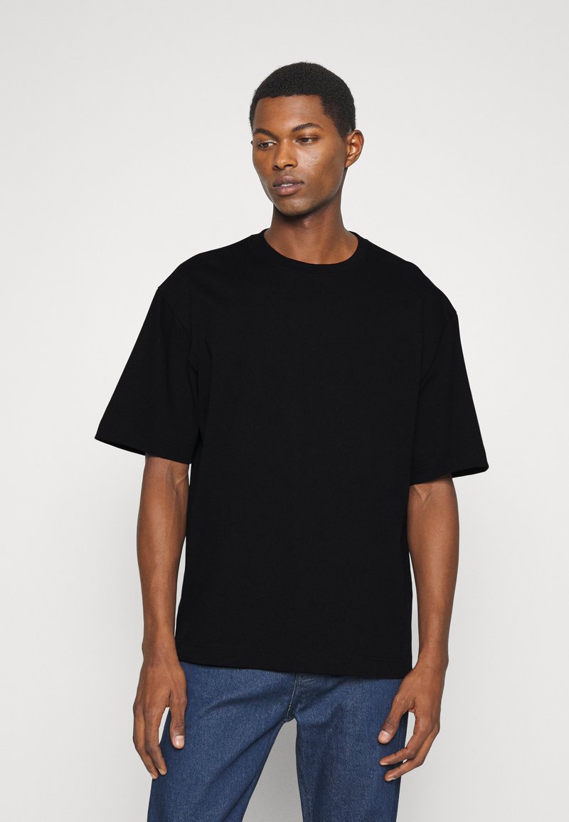 Filippa K - HEAVY CREW NECK TEE - T-shirts - black, Forstørre
