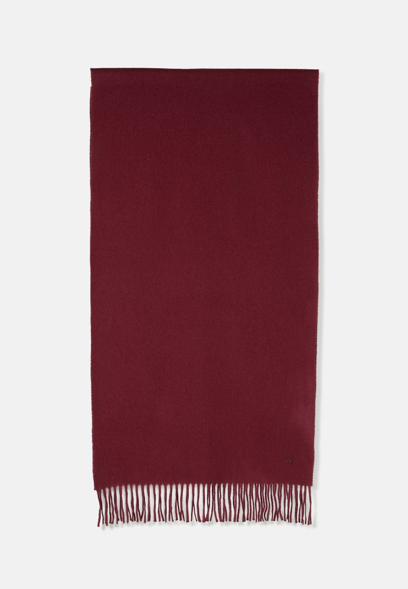 Burgundská šála vyrobená z měkké tkaniny, se zajímavým jednobarevným designem a zakončená třásněmi. Rozměry přibližně 180 cm x 70 cm.