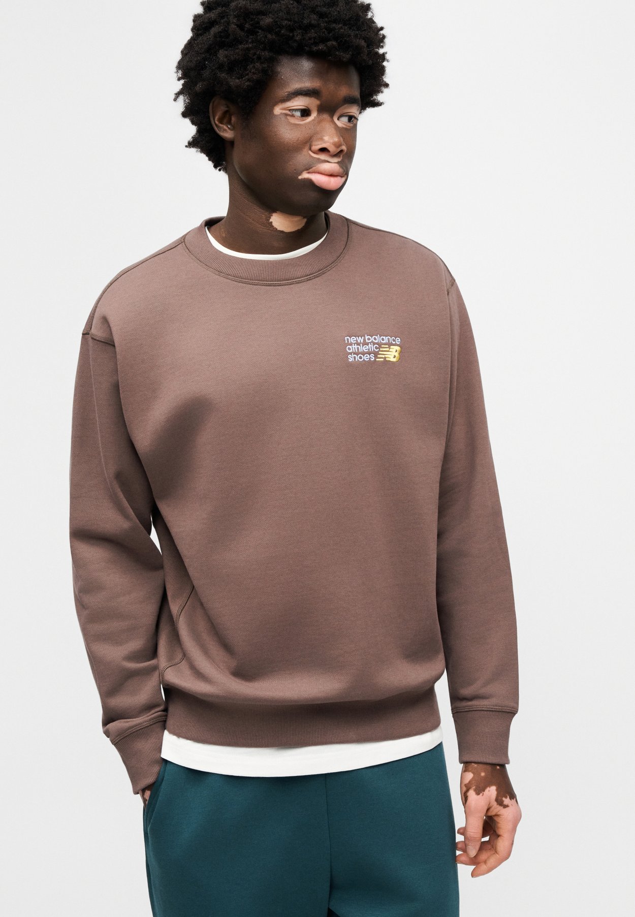 ATHLETICS PREMIUM LOGO CREW