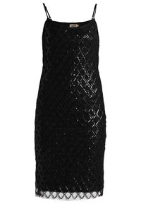 Černé šaty s tenkými ramínky, s diamantovým vzorem z flitrů, strukturovaným materiálem a rovým střihem. Délka do poloviny stehna.