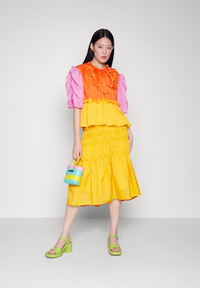 Brogger EXCLUSIVE FREYA SKIRT - Πλισέ φούστα - orange/yellow