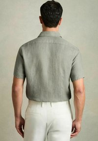 Reiss REGULAR FIT - HOLIDAY BUTTON-THROUGH - Cămașă - pistachio