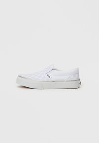 Białe sneakersy na płaskiej podeszwie z wzorem w kratkę, tekstylna cholewka, gumowa podeszwa oraz logo Vans z boku. Płaski kształt z zaokrąglonymi palcami.
