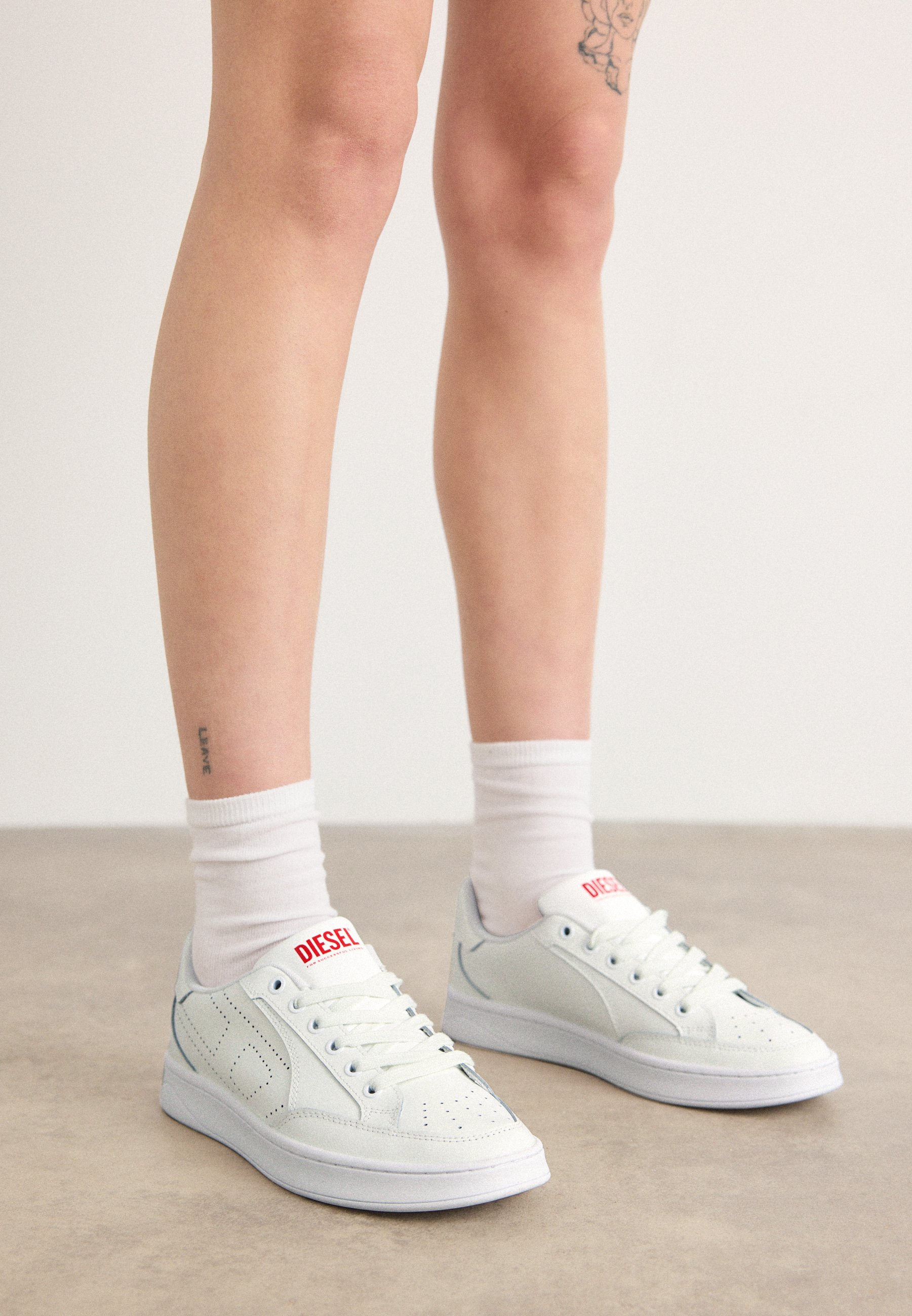 スニーカー DIESEL 'S-Dakota Low W' sneakers 25745144_57406232_600.jpg