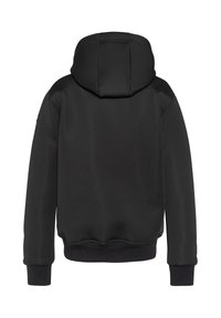 Zwarte capuchontrui met een gladde textuur, voorzien van lange mouwen, geribbelde manchetten en een afgeronde zoom. Geen zichtbare logo's of patronen.