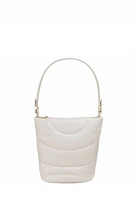 Borsa a secchiello in pelle grigia chiara con un design curvo a trapunte, hardware color oro e una singola tracolla regolabile.