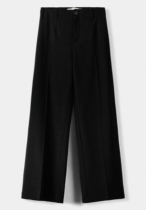 Zwarte wijde broek van lichtgewicht stof, met een knoopsluiting aan de voorkant en een vlakke achterkant, afgewerkt met keurig gestikte zoom.