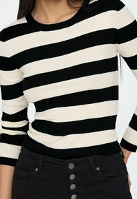 JDY Stickad tröja - nude