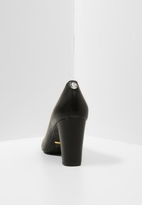 Lauren Ralph Lauren Klasické lodičky - black