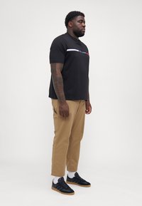 Tommy Hilfiger CHEST INSERT TEE - Print T-shirt - black